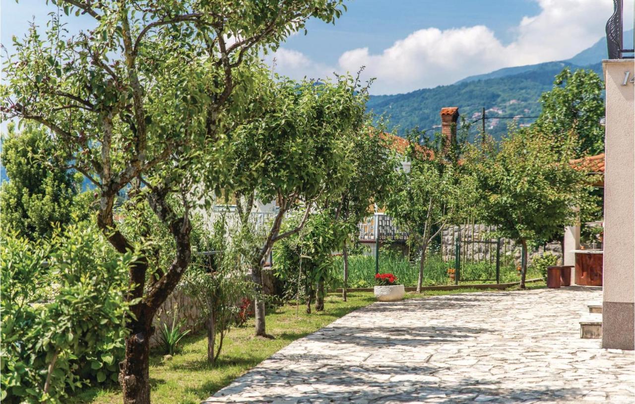 1 Bedroom Cozy Apartment In Ičići 외부 사진