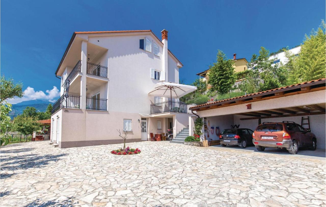 1 Bedroom Cozy Apartment In Ičići 외부 사진