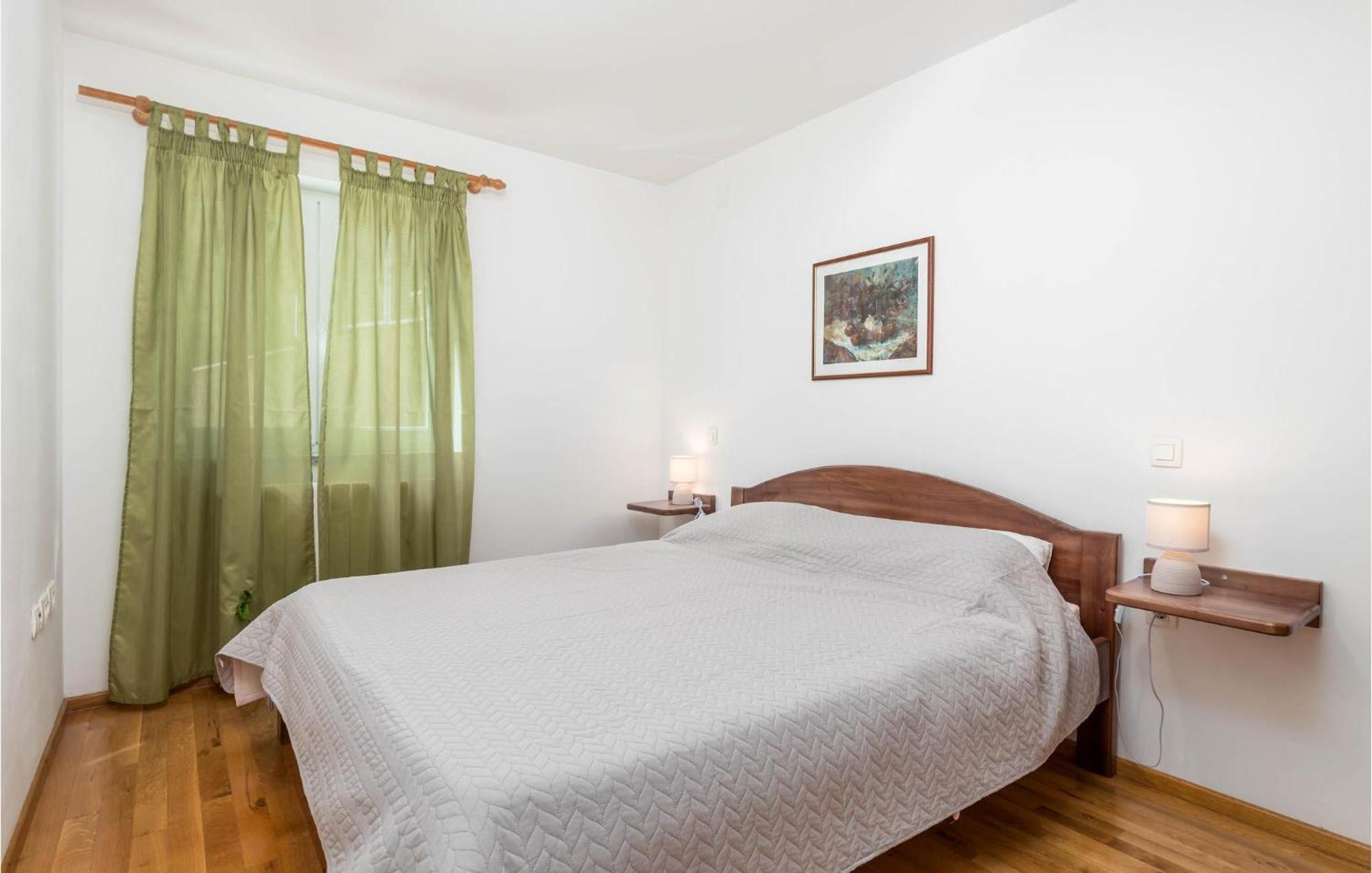 1 Bedroom Cozy Apartment In Ičići 외부 사진